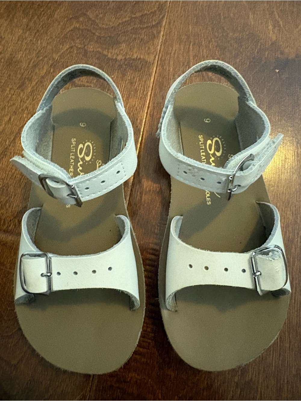 Saltwater Style Kids White Leather Buckle Sandals